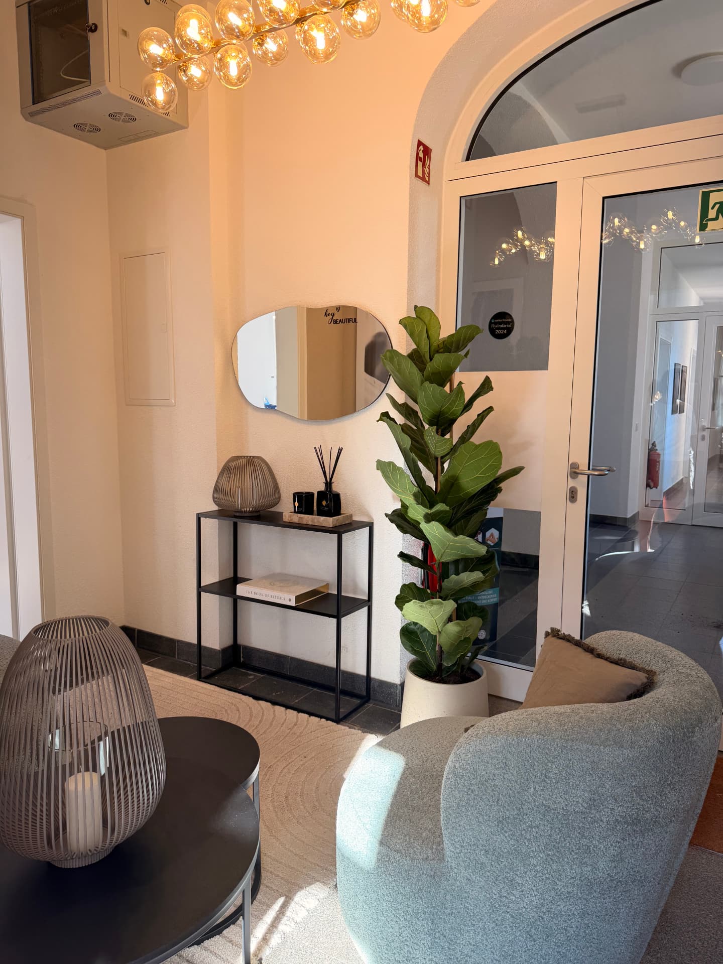 Empfangsbereich von Beauty Artistry Villingen am Friedrichsplatz